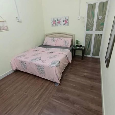 Roomstay Kuala Nerus Gated Parking - 6M To Beach & 15M To Drawbridge كُوالا تيرينغانو المظهر الخارجي الصورة