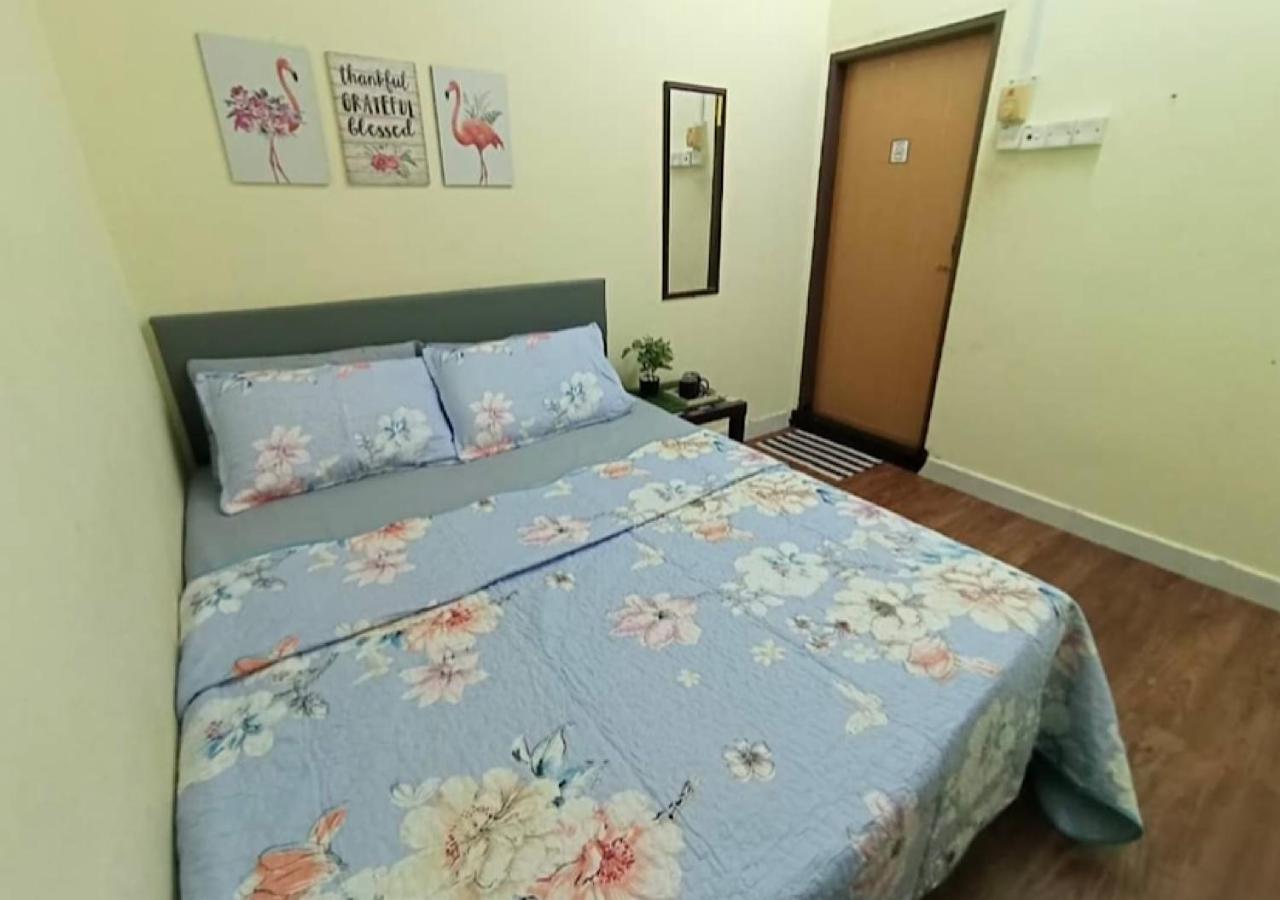 Roomstay Kuala Nerus Gated Parking - 6M To Beach & 15M To Drawbridge كُوالا تيرينغانو المظهر الخارجي الصورة