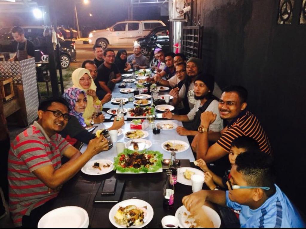 Roomstay Kuala Nerus Gated Parking - 6M To Beach & 15M To Drawbridge كُوالا تيرينغانو المظهر الخارجي الصورة